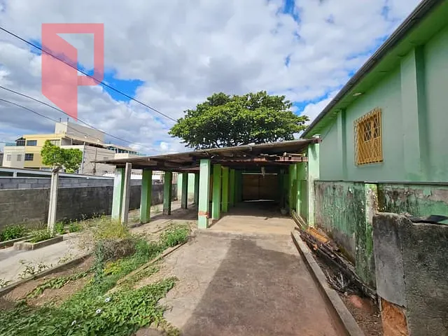 Terreno com 600m², à venda, no bairro Caiçaras em Belo Horizonte