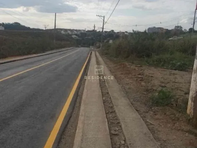 Terreno com 405m², à venda, no bairro Roma em Volta Redonda