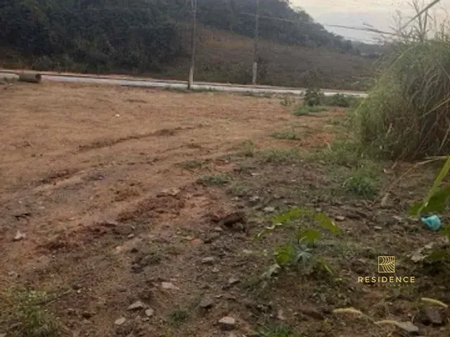 Terreno com 405m², à venda, no bairro Roma em Volta Redonda