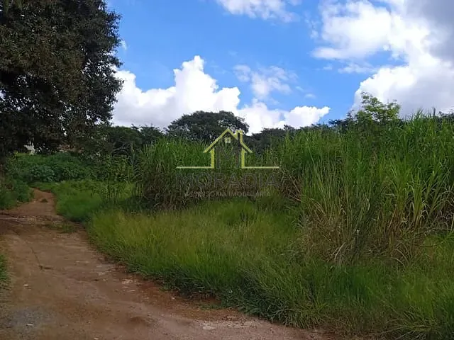 Terreno com 16000m², à venda, no bairro Parque dos Ipês em Guaxupé