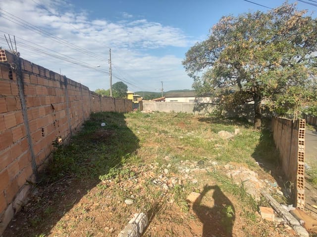 Terreno com 380m², à venda, no bairro De Leon em Pedro Leopoldo