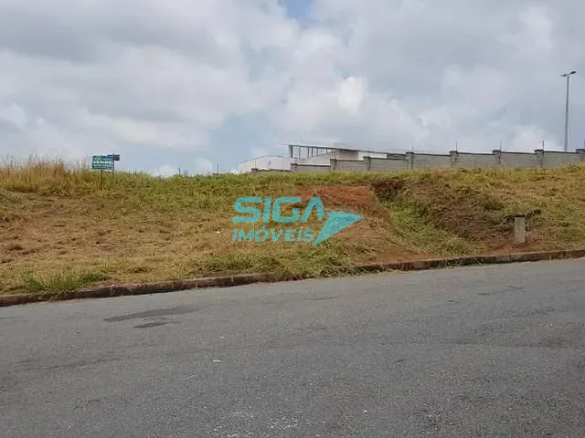 Terreno com 451m², à venda, no bairro Alto Do Ibirá em Pouso Alegre