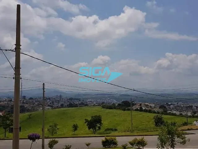 Terreno com 451m², à venda, no bairro Alto Do Ibirá em Pouso Alegre