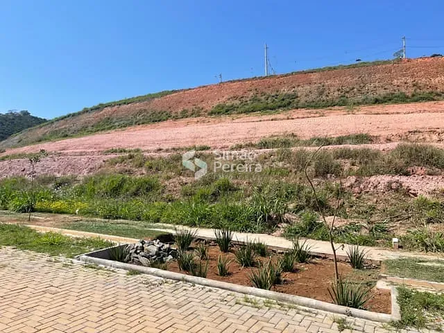 Terreno com 300m², à venda, no bairro Vina Del Mar em Juiz de Fora