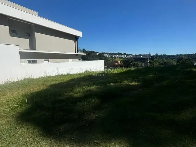 Terreno com 366m², à venda, no bairro Loteamento Brisas do Lago em Jundiaí