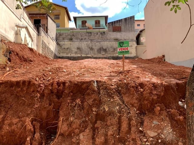 Terreno com 300m², à venda, no bairro Jardim Nova Extrema em Extrema