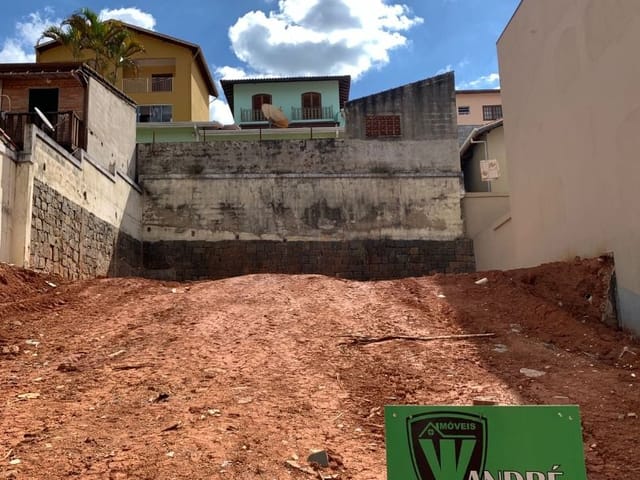 Terreno com 300m², à venda, no bairro Jardim Nova Extrema em Extrema