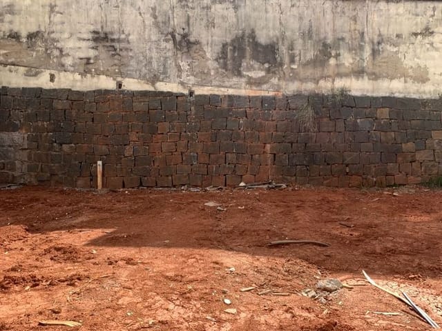 Terreno com 300m², à venda, no bairro Jardim Nova Extrema em Extrema