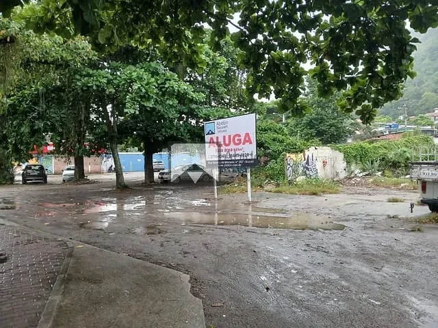 Terreno com 849m², para alugar, no bairro Itaipu em Niterói