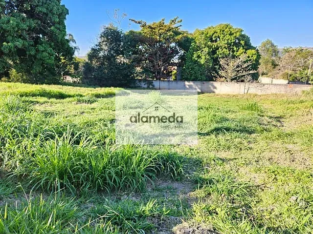 Terreno com 360m², à venda, no bairro PARQUE DOS MIRANTES em Jacarezinho