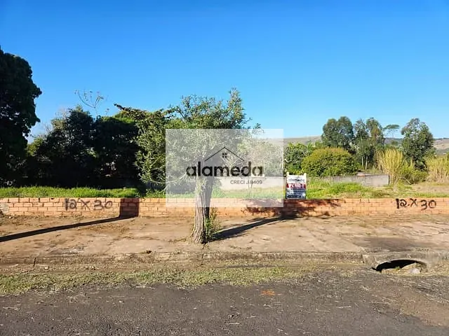 Terreno com 360m², à venda, no bairro PARQUE DOS MIRANTES em Jacarezinho