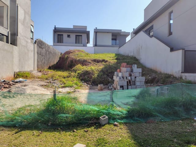 Terreno com 323m², à venda, no bairro Cézar de Souza em Mogi das Cruzes