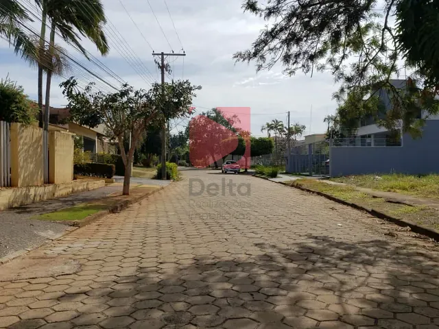 Terreno com 447m², à venda, no bairro Cidade Jardim em Pirassununga