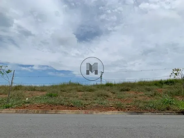 Terreno com 160m², à venda, no bairro Figueira em Guaratinguetá
