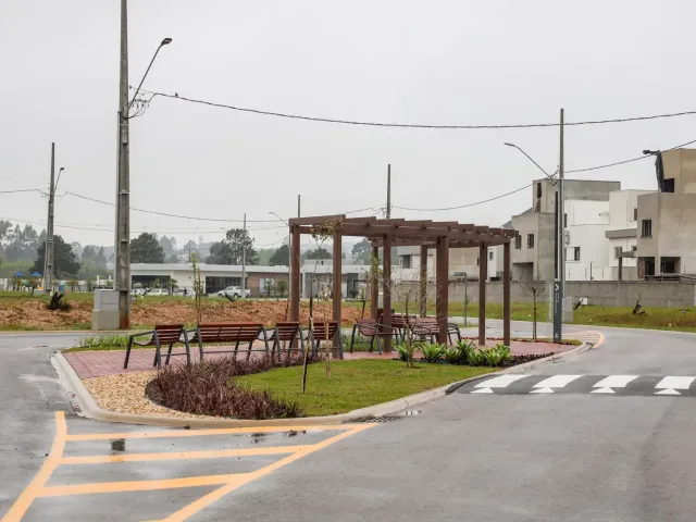 Terreno com 144m², à venda, no bairro Santa Cândida em Curitiba