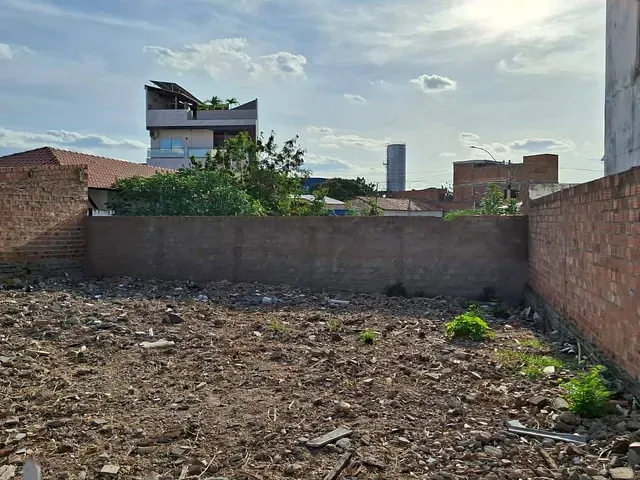 Terreno com 215m², à venda, no bairro Jardim Bahia em Paulo Afonso