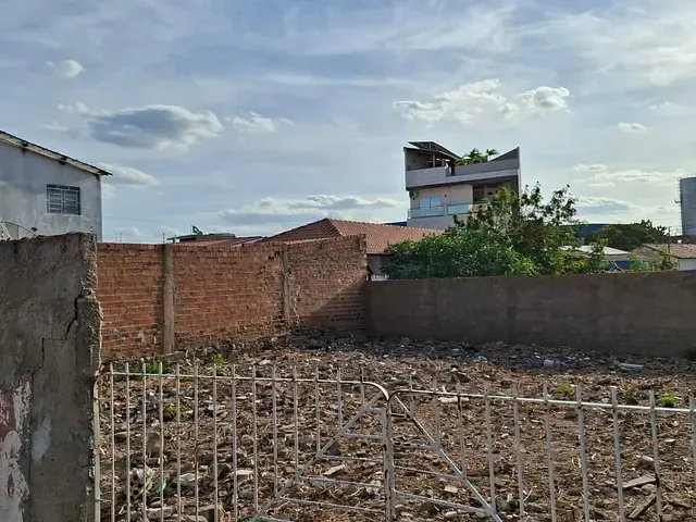 Terreno com 215m², à venda, no bairro Jardim Bahia em Paulo Afonso