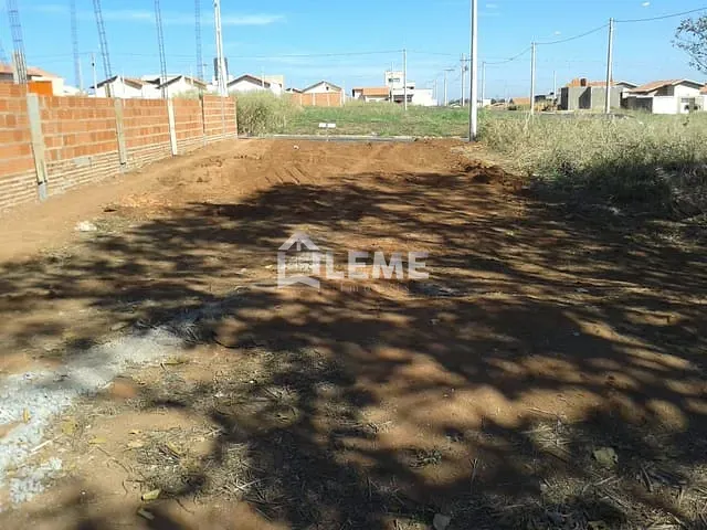 Terreno com 230m², à venda, no bairro Jardim Botânico em Mococa