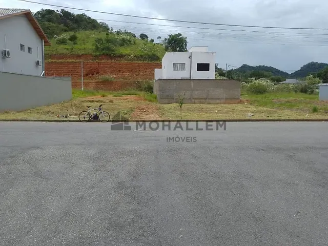 Terreno com 252m², à venda, no bairro Loteamento Parque Portugal em Itajubá