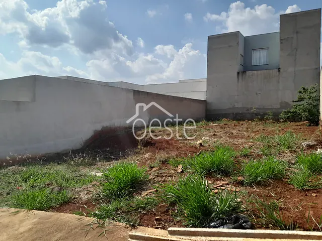 Terreno com 275m², à venda, no bairro Terras de Santa Bárbara em Santa Bárbara D'Oeste