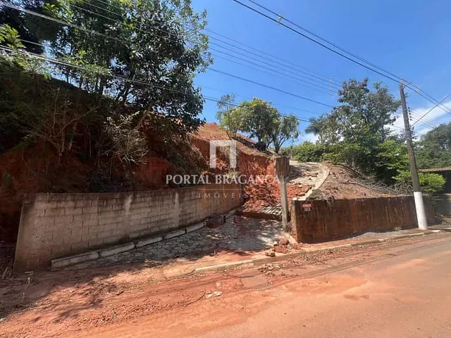Terreno com 2175m², à venda, no bairro Bosques da Pedra em Bragança Paulista