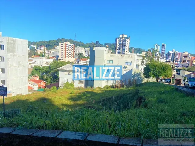 Terreno com 372m², à venda, no bairro Centro em Marau