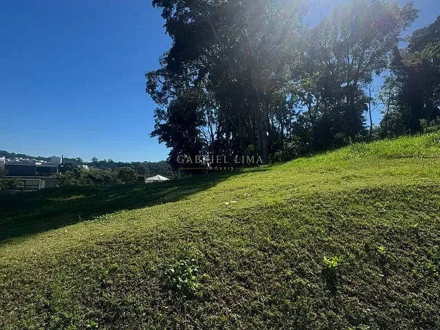 Terreno com 372m², à venda, no bairro Loteamento Brisas do Lago em Jundiaí