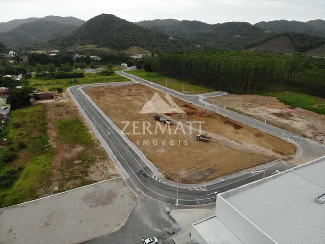 Terreno com 988m², à venda, no bairro Bela Vista em Gaspar
