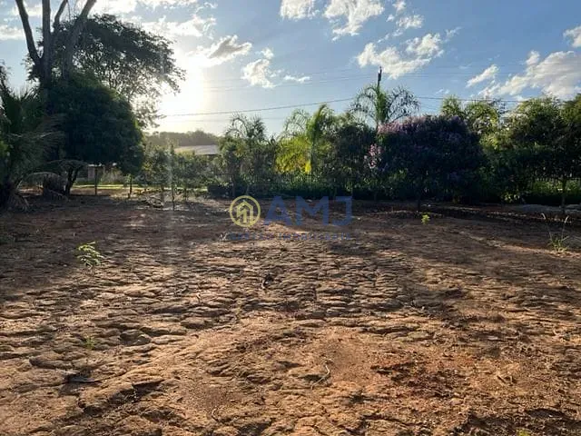 Terreno com 2010m², à venda, no bairro Zona Rural Hidrolandia em Hidrolândia