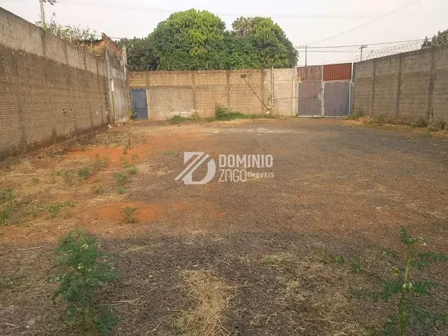 Terreno com 446m², para alugar, no bairro Jardim Maracanã em Uberaba