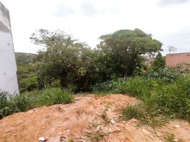 Terreno com 369m², à venda, no bairro Jardim Amália em Volta Redonda
