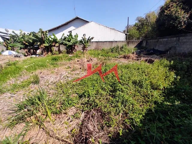 Terreno com 392m², à venda, no bairro Mangueirinha em Rio Bonito