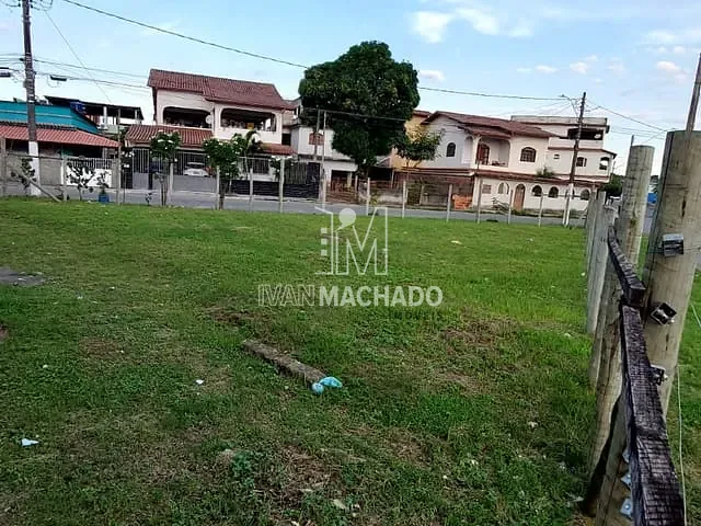 Terreno com 700m², à venda, no bairro Cobilândia em Vila Velha