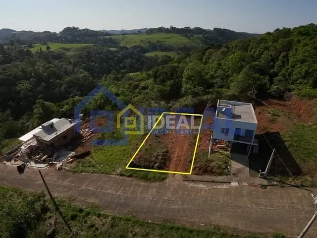 Terreno com 317m², à venda, no bairro Guilherme Reich em Concórdia
