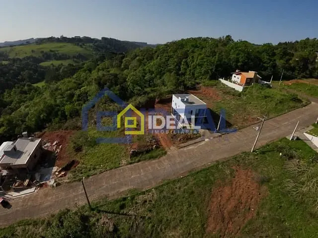 Terreno com 317m², à venda, no bairro Guilherme Reich em Concórdia