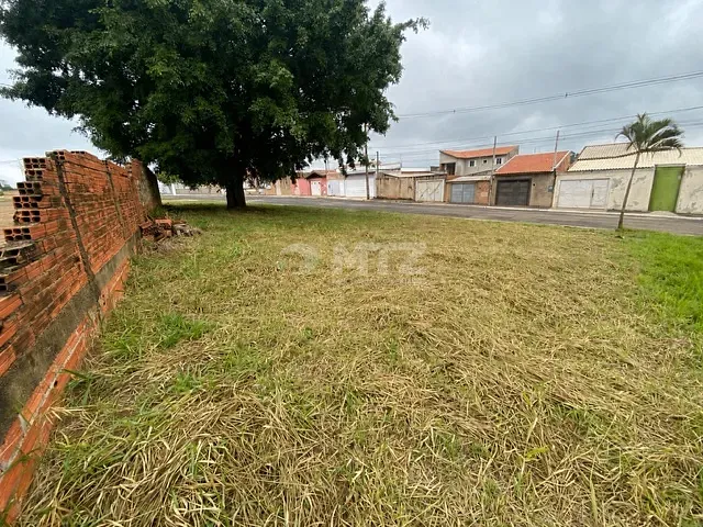 Terreno com 342m², à venda, no bairro Residencial Cedro em Botucatu
