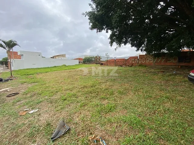 Terreno com 342m², à venda, no bairro Residencial Cedro em Botucatu