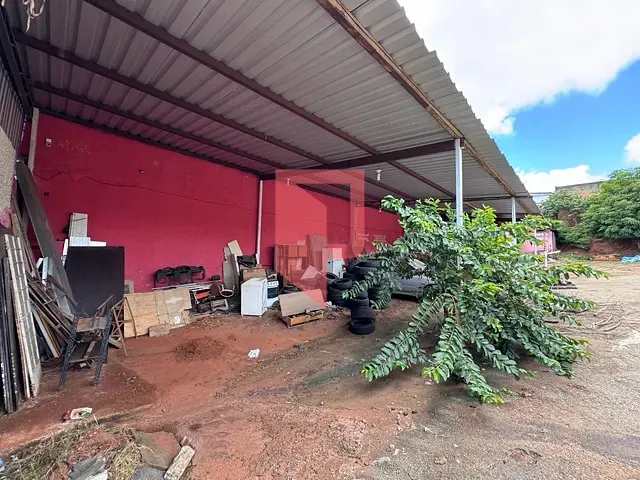Terreno com 1200m², para alugar, no bairro São Luiz em Belo Horizonte
