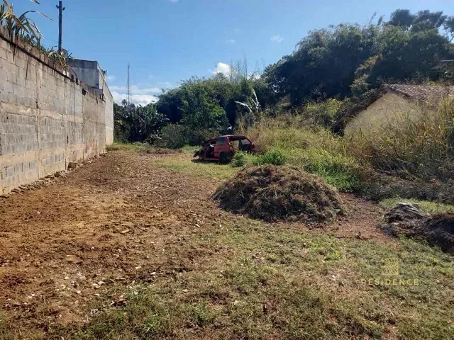 Terreno com 320m², à venda, no bairro Roma em Volta Redonda