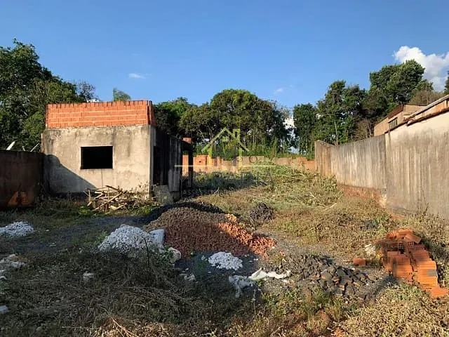 Terreno com 759m², à venda, no bairro Bellavilla I em Guaxupé