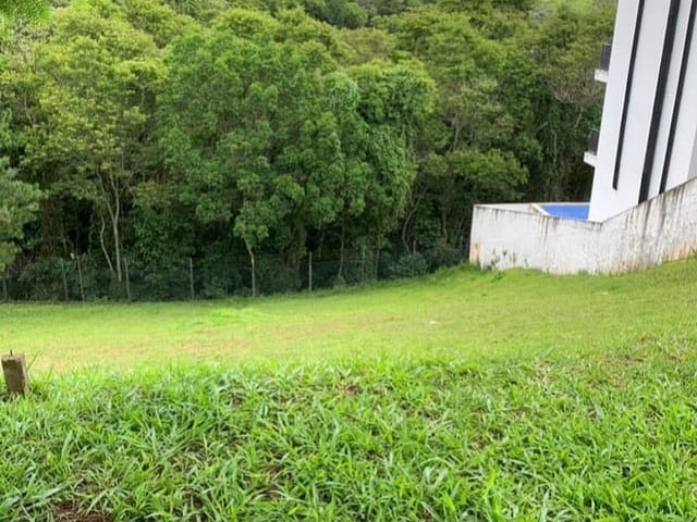 Terreno com 360m², à venda, no bairro Alphaville em Santana de Parnaíba