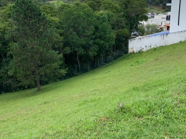 Terreno com 360m², à venda, no bairro Alphaville em Santana de Parnaíba