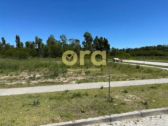 Terreno com 397m², à venda, no bairro Três Vendas em Pelotas