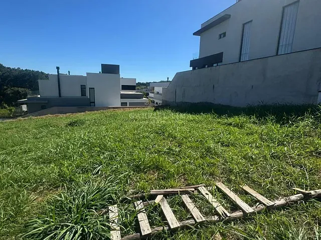Terreno com 360m², à venda, no bairro Loteamento Brisas do Lago em Jundiaí