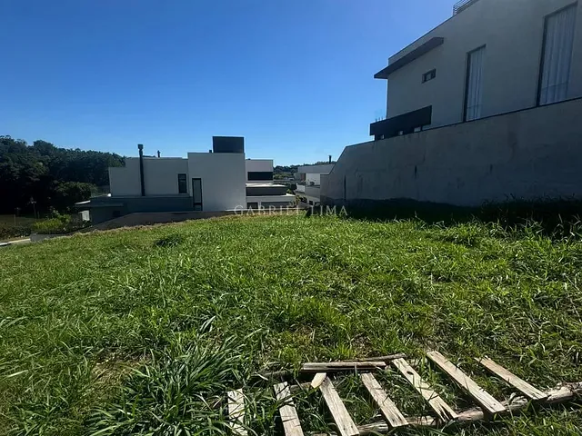 Terreno com 360m², à venda, no bairro Loteamento Brisas do Lago em Jundiaí