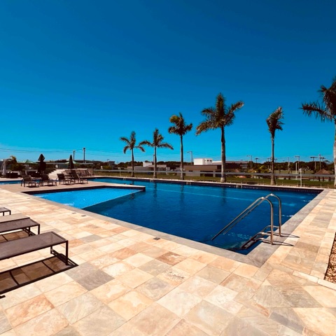 Foto do Terreno - R$ 220.000 - Terreno no condomínio Alphaville à venda no bairro Dunas do Peró em Cabo Frio, RJ. | Vivre imob