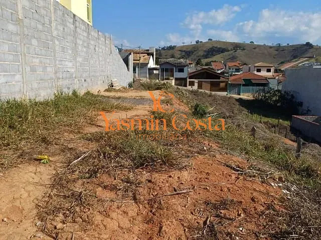 Terreno com 236m², à venda, no bairro Córrego do Bom Jesus em Córrego do Bom Jesus