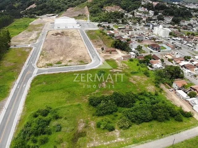 Terreno com 988m², à venda, no bairro Bela Vista em Gaspar