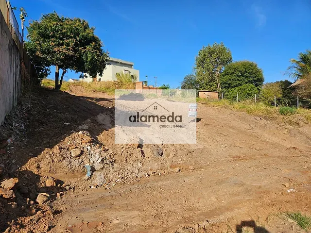Terreno com 382m², à venda, no bairro JD EUROPA em Jacarezinho