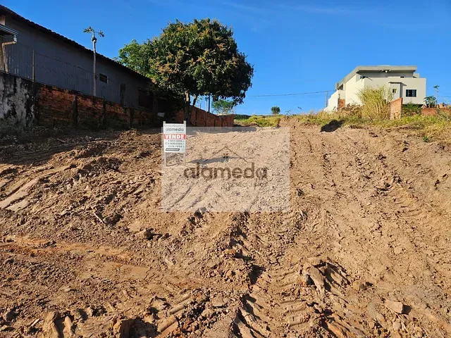 Terreno com 382m², à venda, no bairro JD EUROPA em Jacarezinho